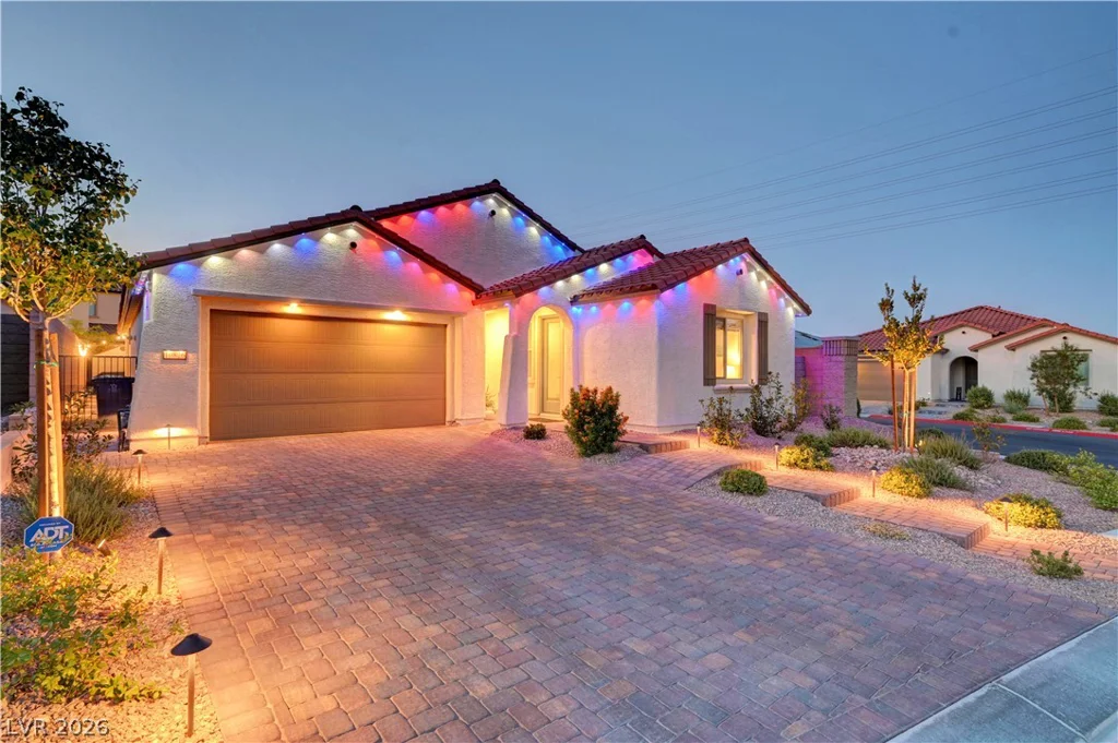 10826 Delparke Valley, Las Vegas, NV 89166