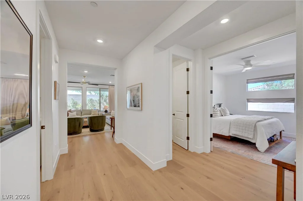 10826 Delparke Valley, Las Vegas, NV 89166