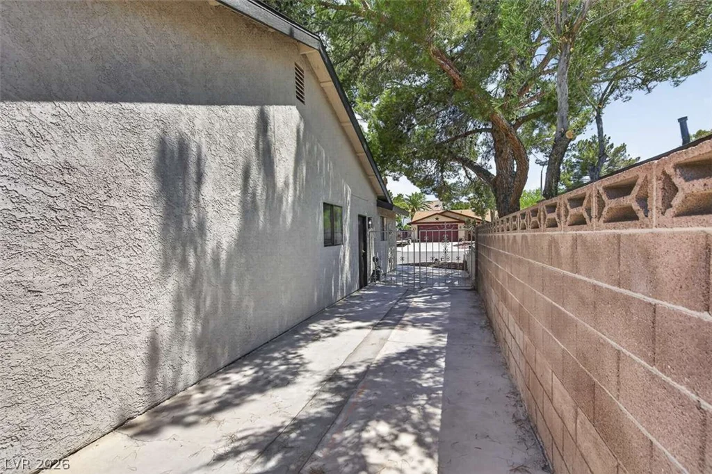 2216 Marlboro, Henderson, NV 89014