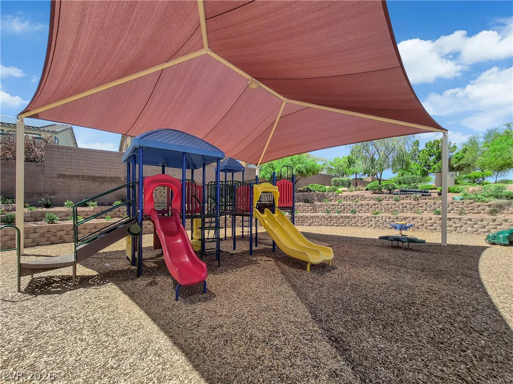 646 Monument Point, Henderson, NV 89002