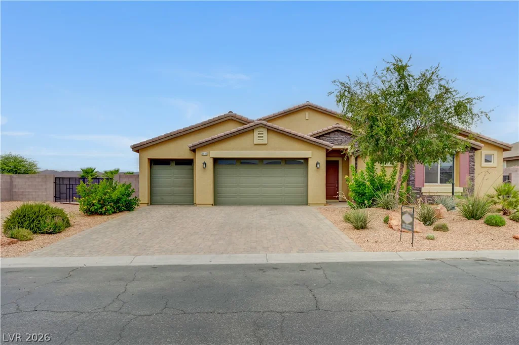 3885 River Heights, Logandale, NV 89021