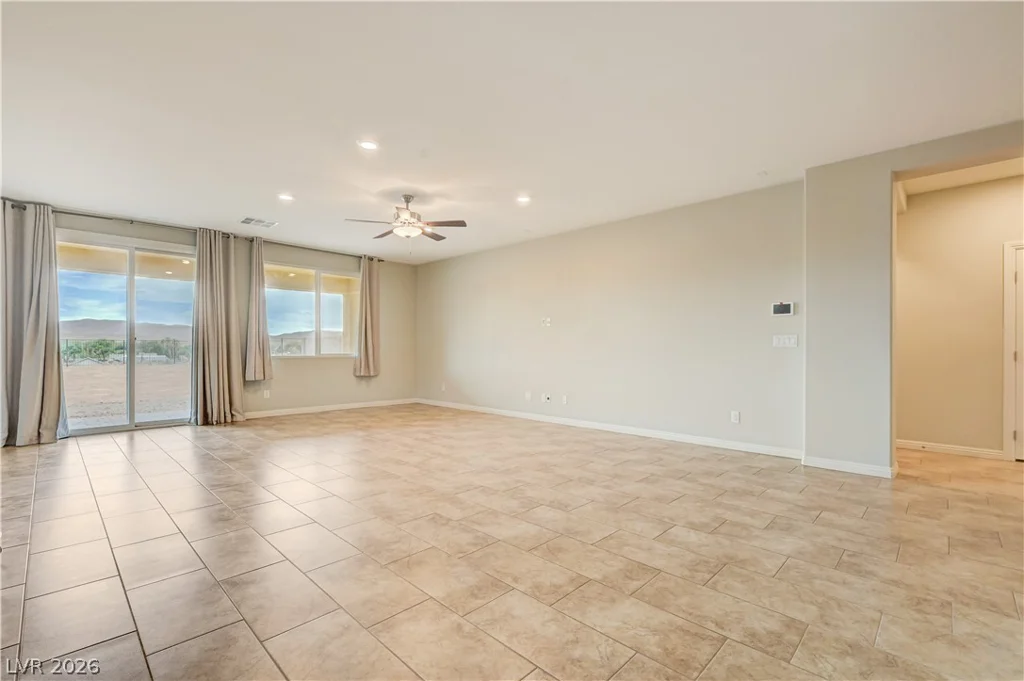 3885 River Heights, Logandale, NV 89021