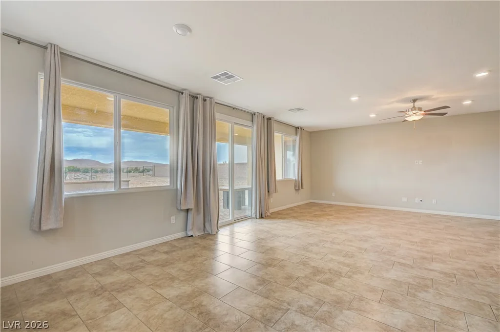 3885 River Heights, Logandale, NV 89021