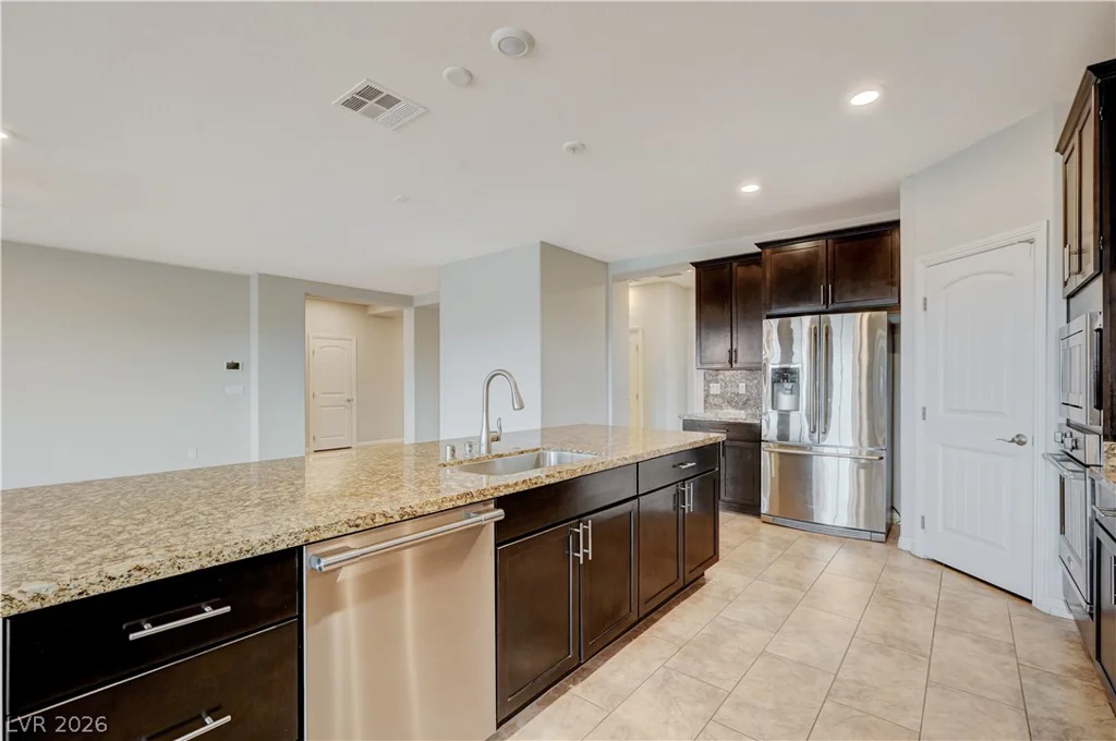 3885 River Heights, Logandale, NV 89021