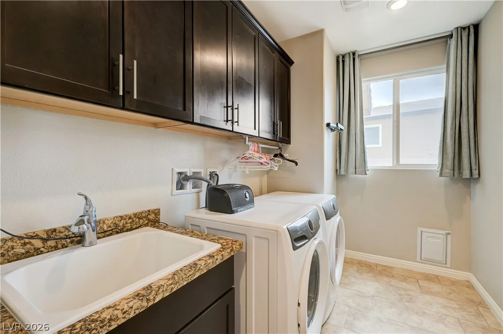 3885 River Heights, Logandale, NV 89021