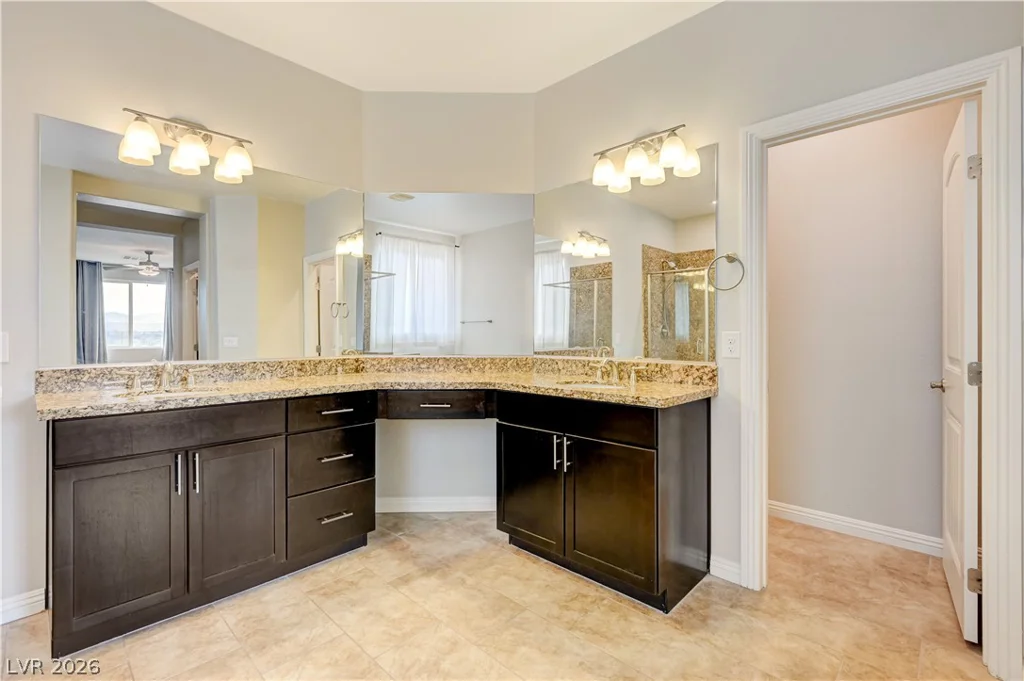 3885 River Heights, Logandale, NV 89021