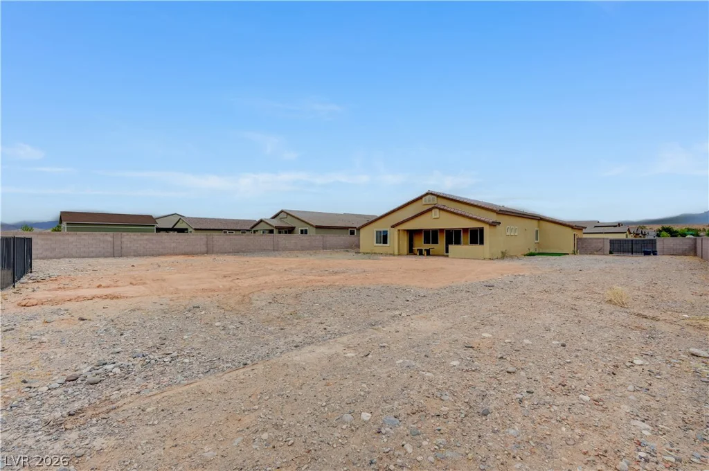 3885 River Heights, Logandale, NV 89021