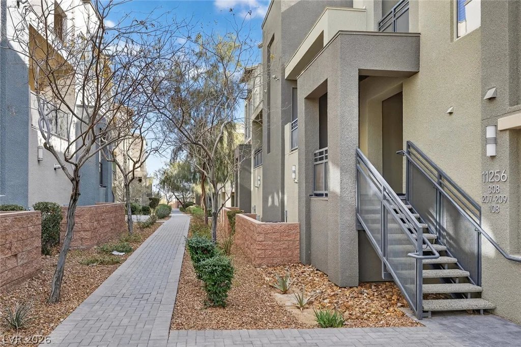 11256 Rainbow Peak, Las Vegas, NV 89135