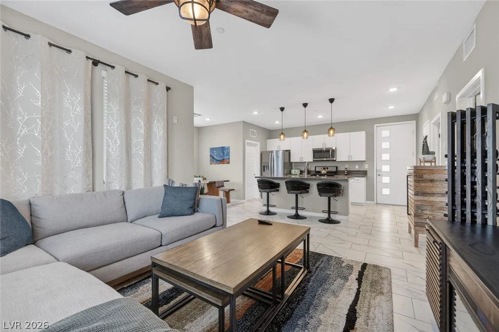 11256 Rainbow Peak, Las Vegas, NV 89135