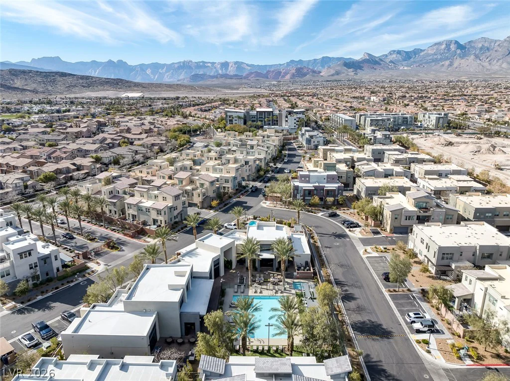 11256 Rainbow Peak, Las Vegas, NV 89135