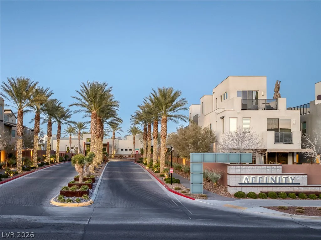 11256 Rainbow Peak, Las Vegas, NV 89135