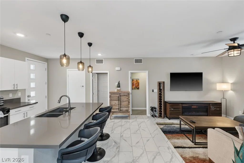 11256 Rainbow Peak, Las Vegas, NV 89135