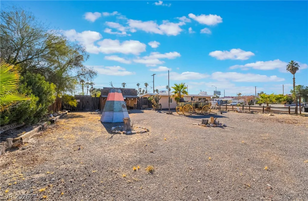 867 Lulu, Las Vegas, NV 89119