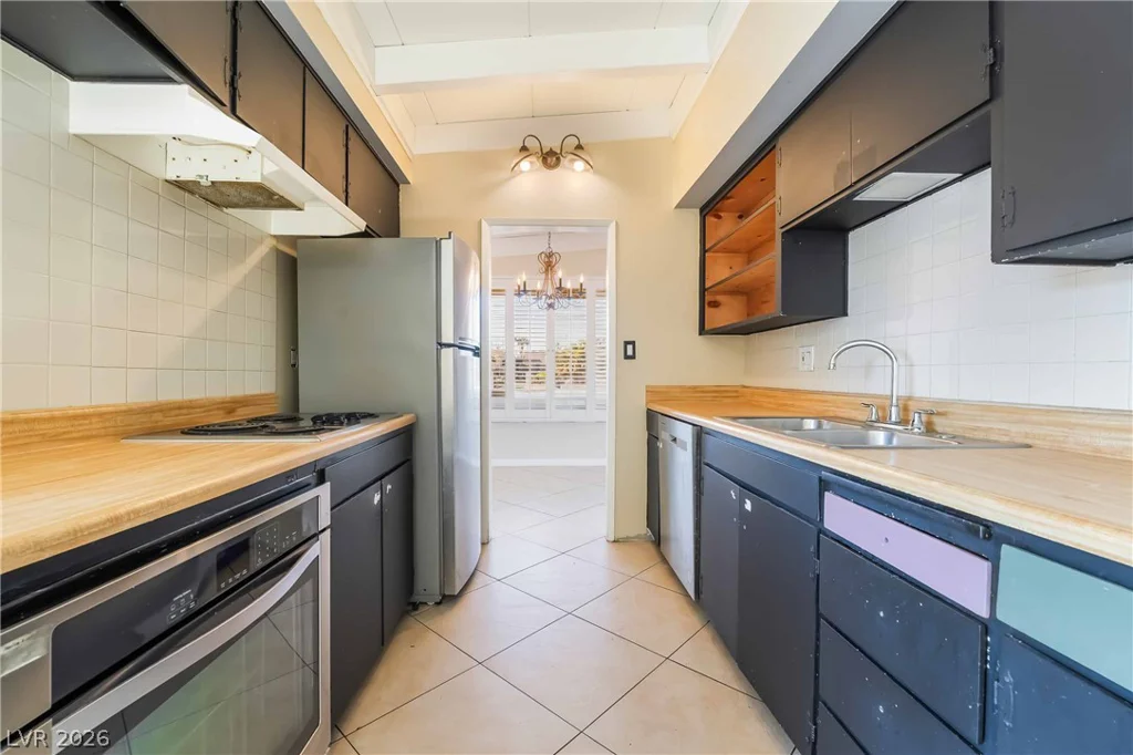 867 Lulu, Las Vegas, NV 89119