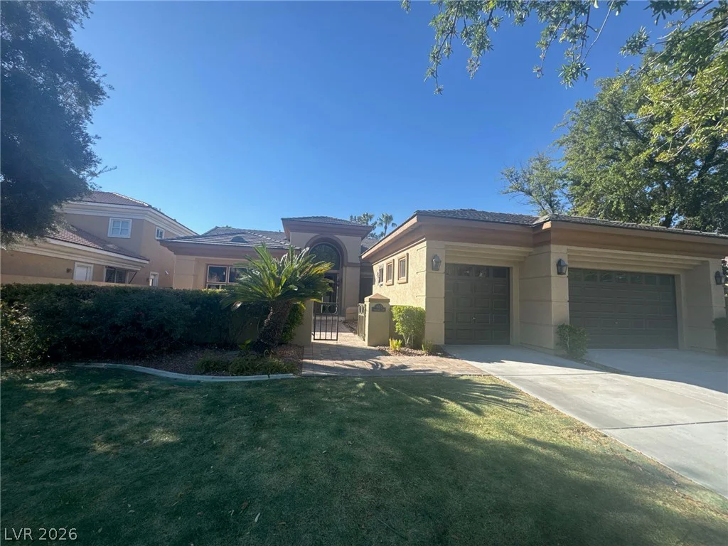 9013 Thornbury, Las Vegas, NV 89134