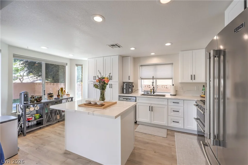 8352 SHORE BREEZE, Las Vegas, NV 89128