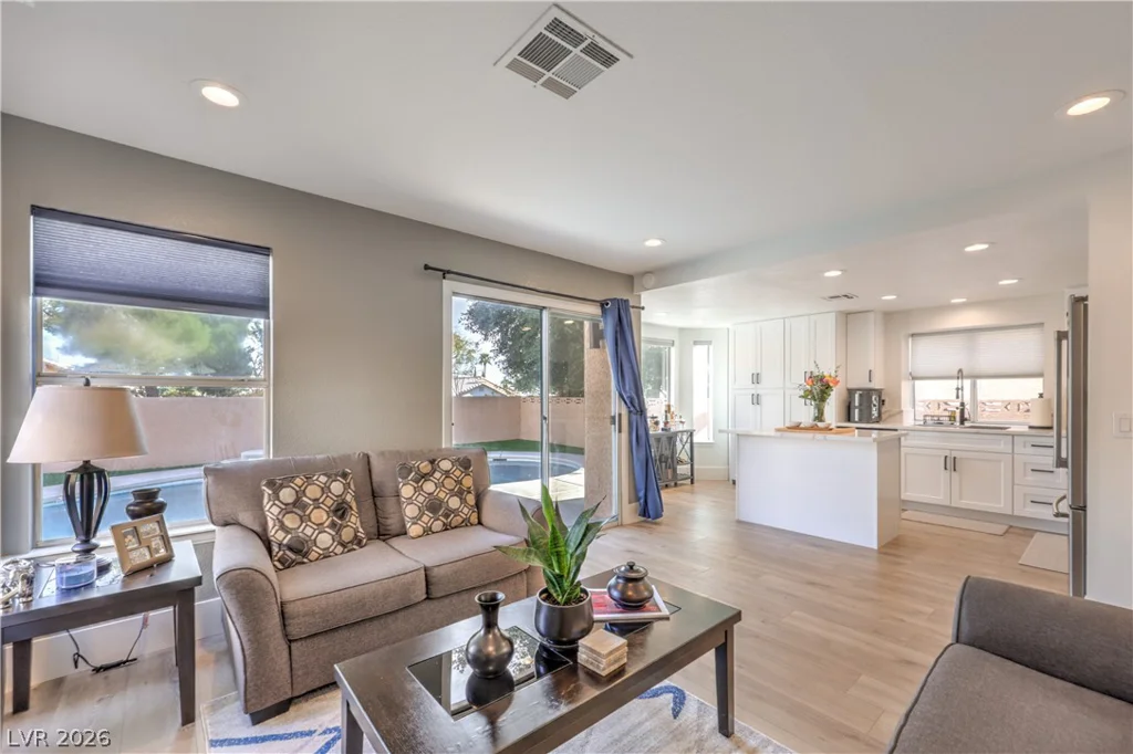 8352 SHORE BREEZE, Las Vegas, NV 89128