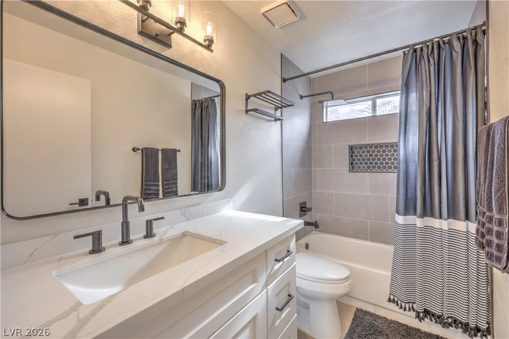 8352 SHORE BREEZE, Las Vegas, NV 89128