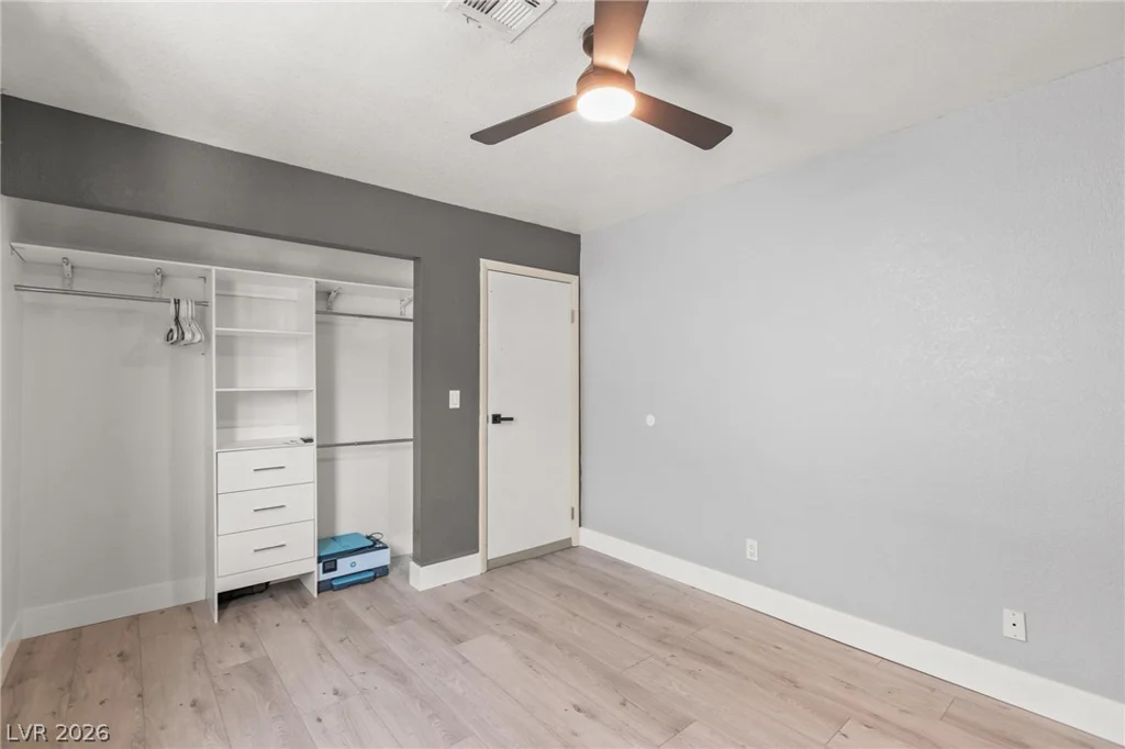 3940 Gulliver, Las Vegas, NV 89115