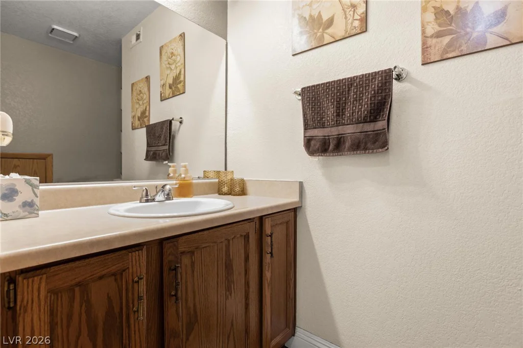 3940 Gulliver, Las Vegas, NV 89115