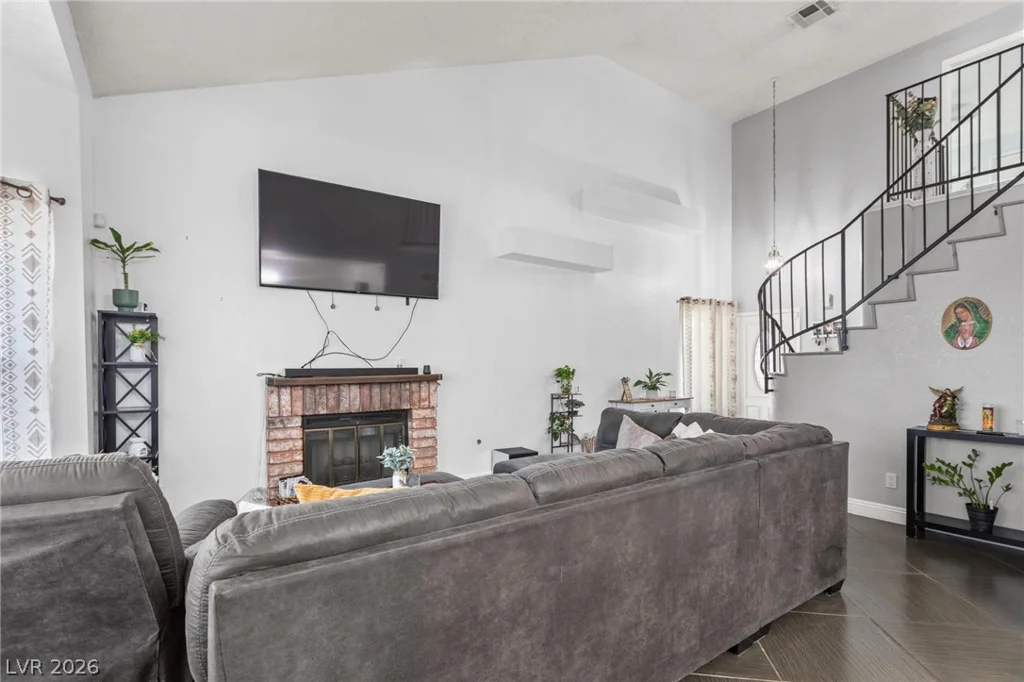 3940 Gulliver, Las Vegas, NV 89115