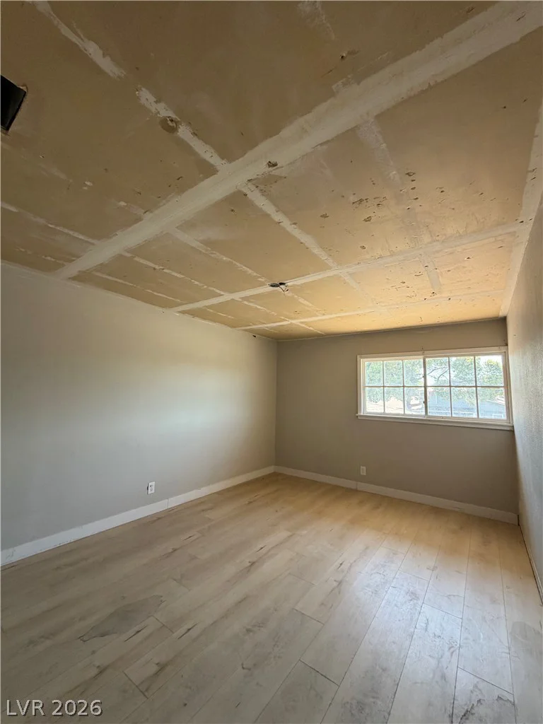 4710 Roberta, Las Vegas, NV 89119