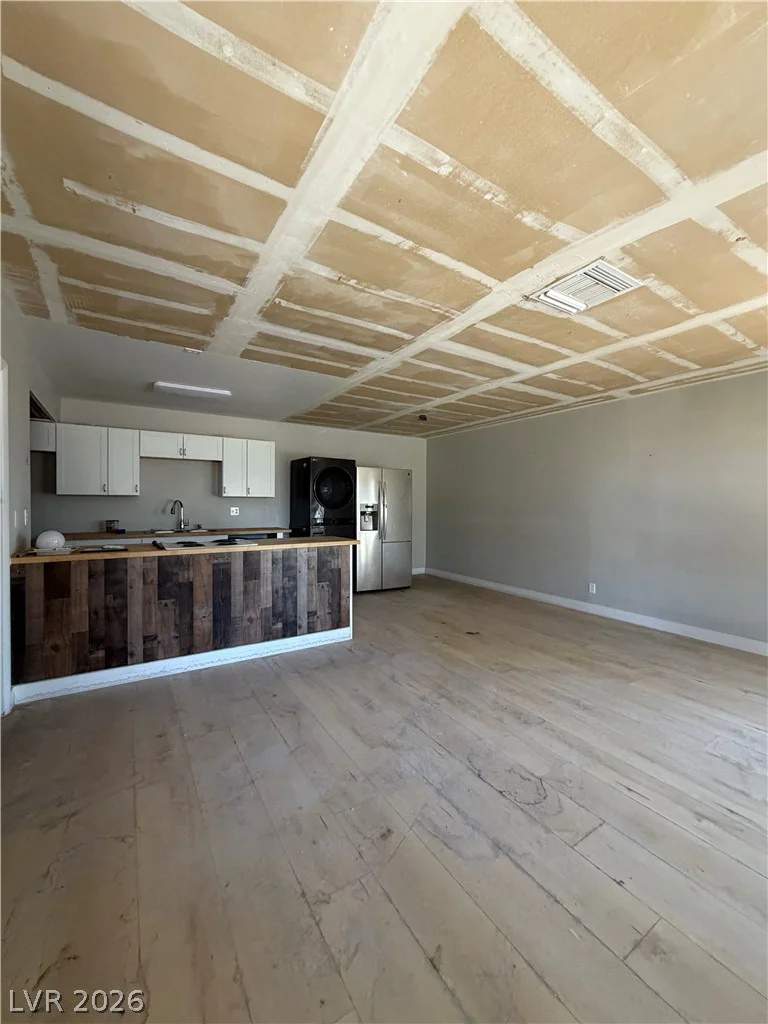 4710 Roberta, Las Vegas, NV 89119
