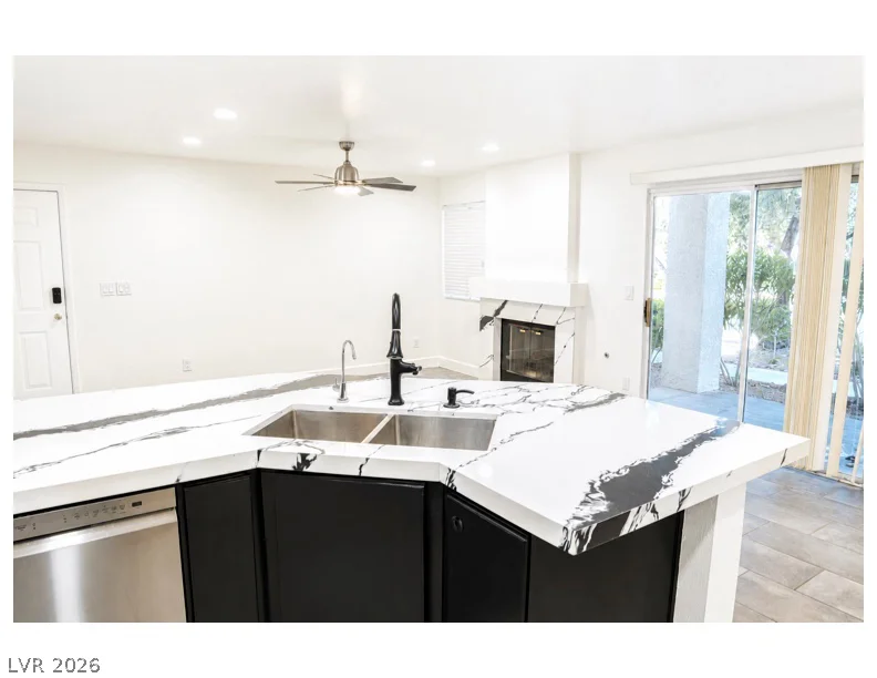 7900 Foxwood, Las Vegas, NV 89145