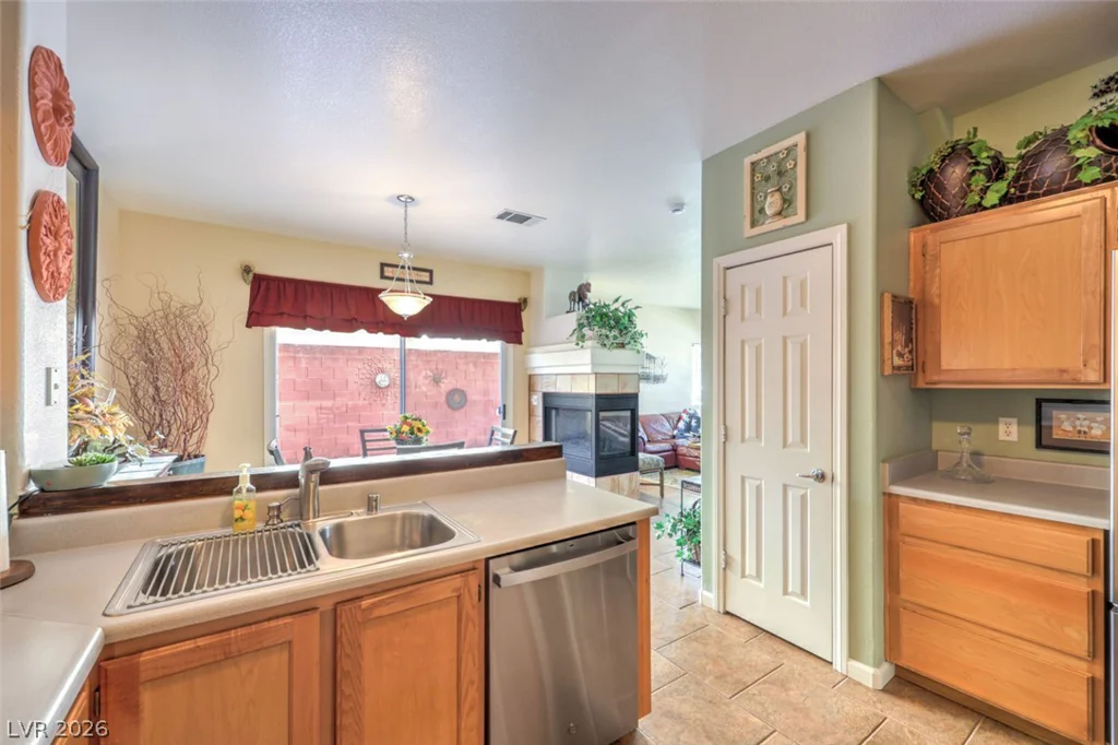 6437 Sundown Heights, Las Vegas, NV 89130