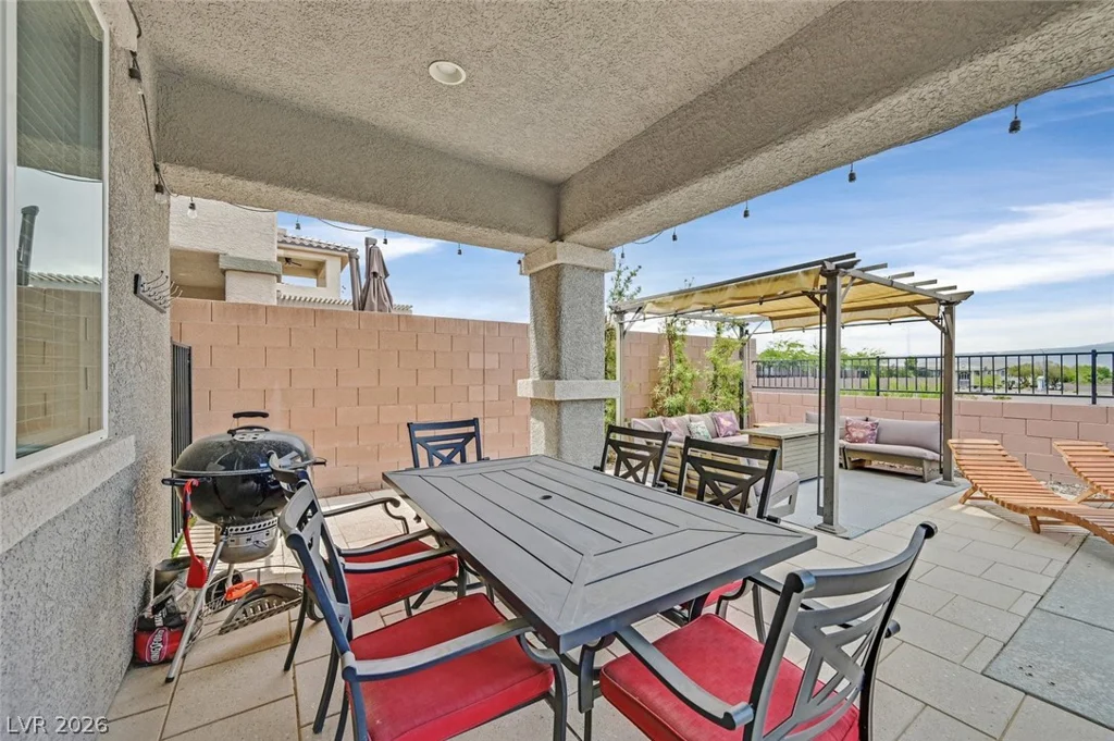 2486 Dragon Fire, Henderson, NV 89052