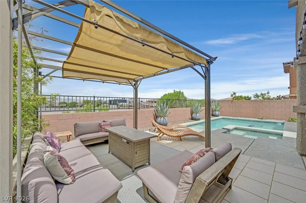 2486 Dragon Fire, Henderson, NV 89052