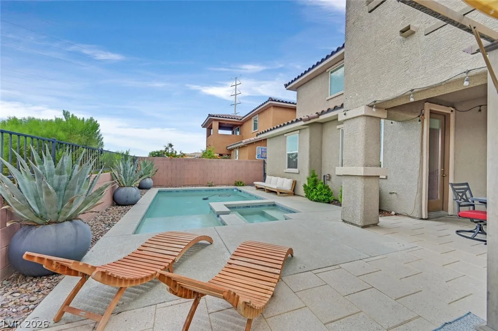 2486 Dragon Fire, Henderson, NV 89052