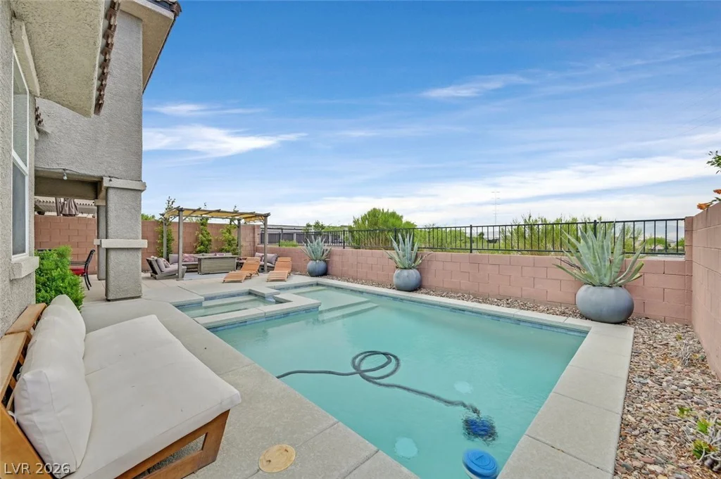 2486 Dragon Fire, Henderson, NV 89052