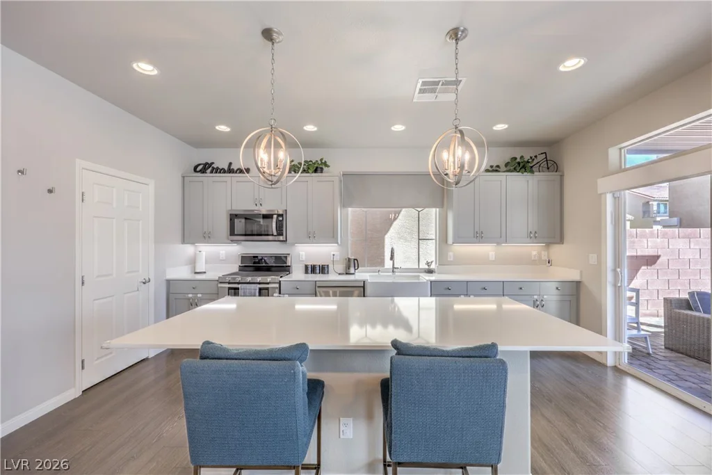 7266 Gypsy Canyon, Las Vegas, NV 89118