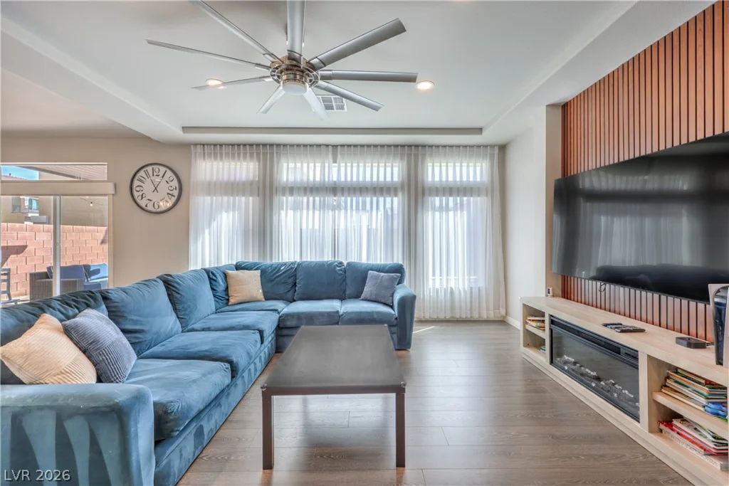 7266 Gypsy Canyon, Las Vegas, NV 89118