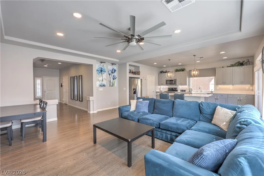 7266 Gypsy Canyon, Las Vegas, NV 89118