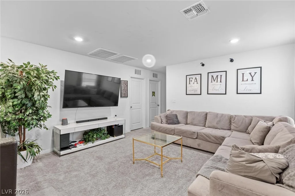 9247 Quartz Hills, Las Vegas, NV 89178