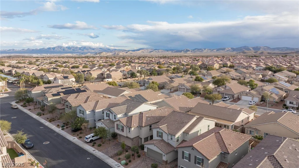 9247 Quartz Hills, Las Vegas, NV 89178