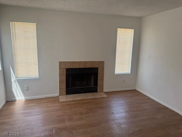 1998 Dwarf Star, Las Vegas, NV 89115