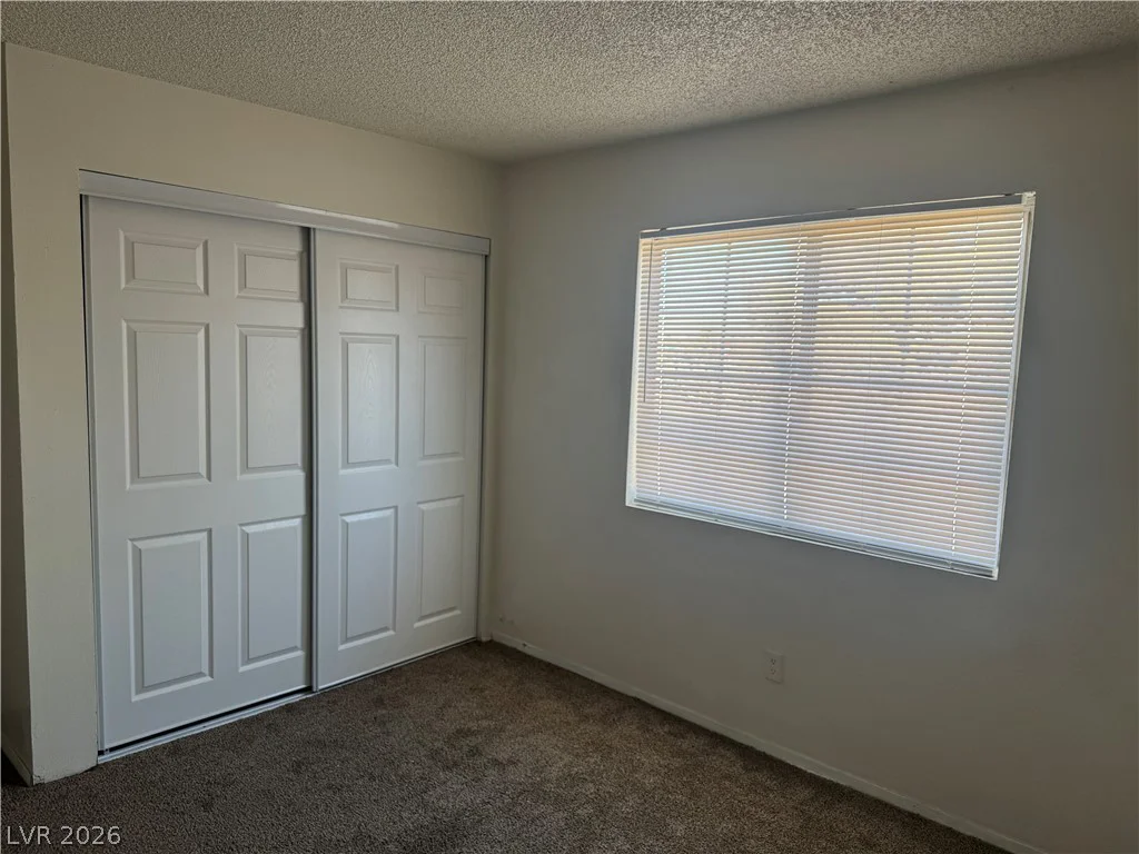 1998 Dwarf Star, Las Vegas, NV 89115