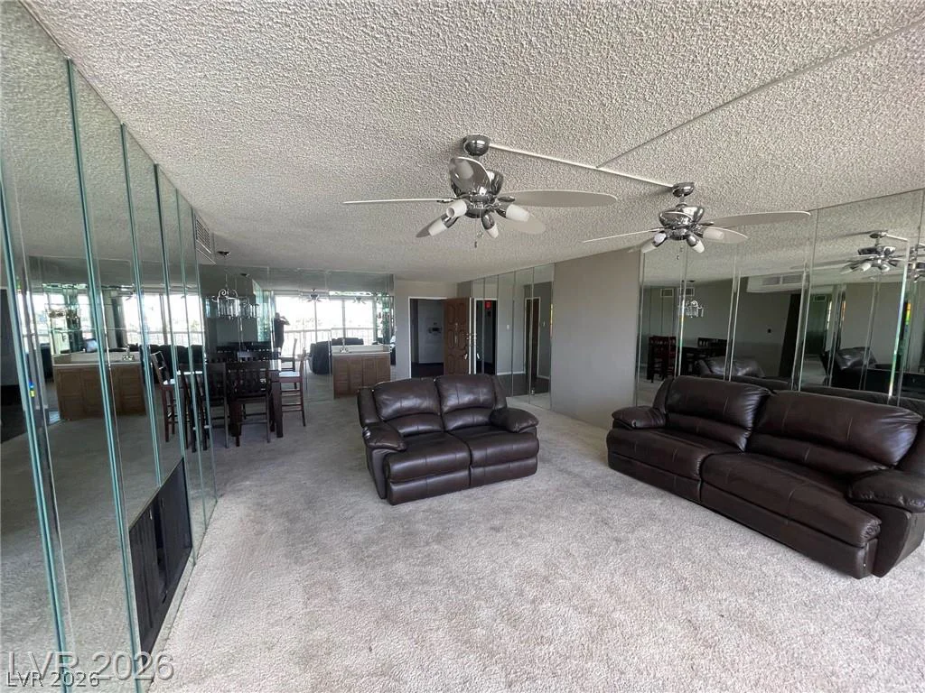 750 Royal Crest, Las Vegas, NV 89169