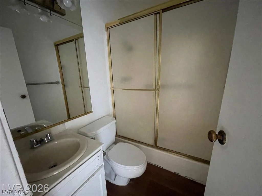 750 Royal Crest, Las Vegas, NV 89169