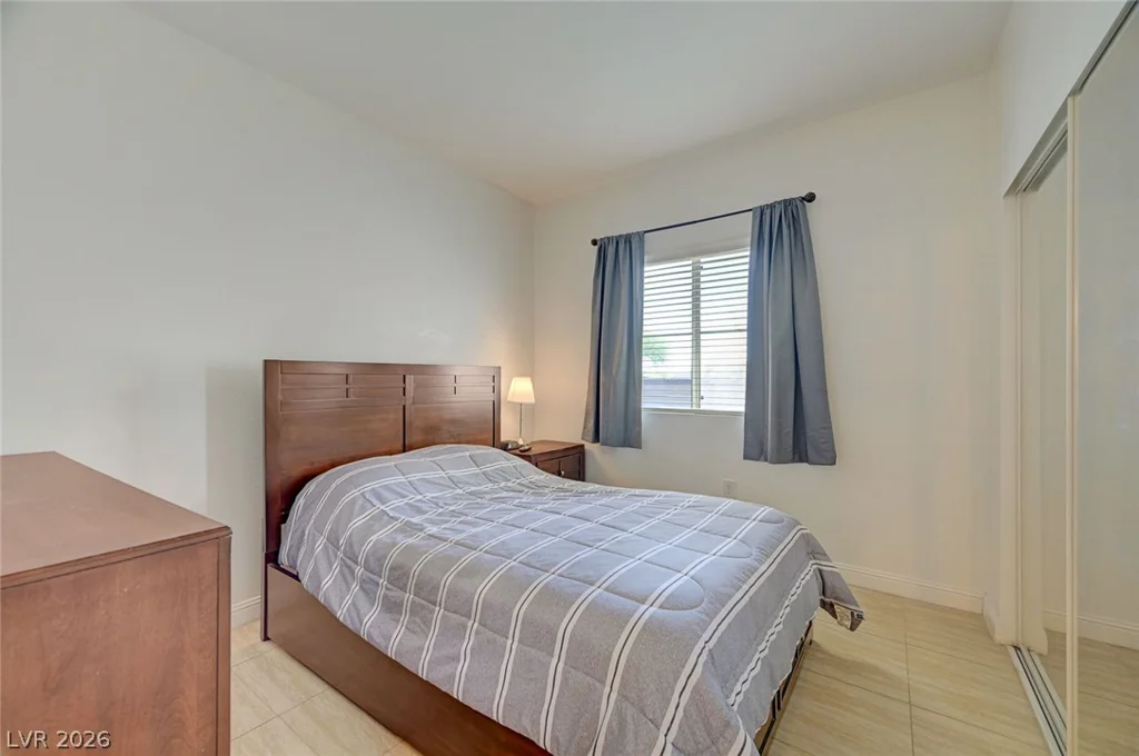5250 Rainbow, Las Vegas, NV 89118