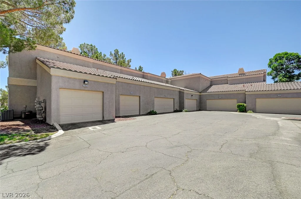 5250 Rainbow, Las Vegas, NV 89118