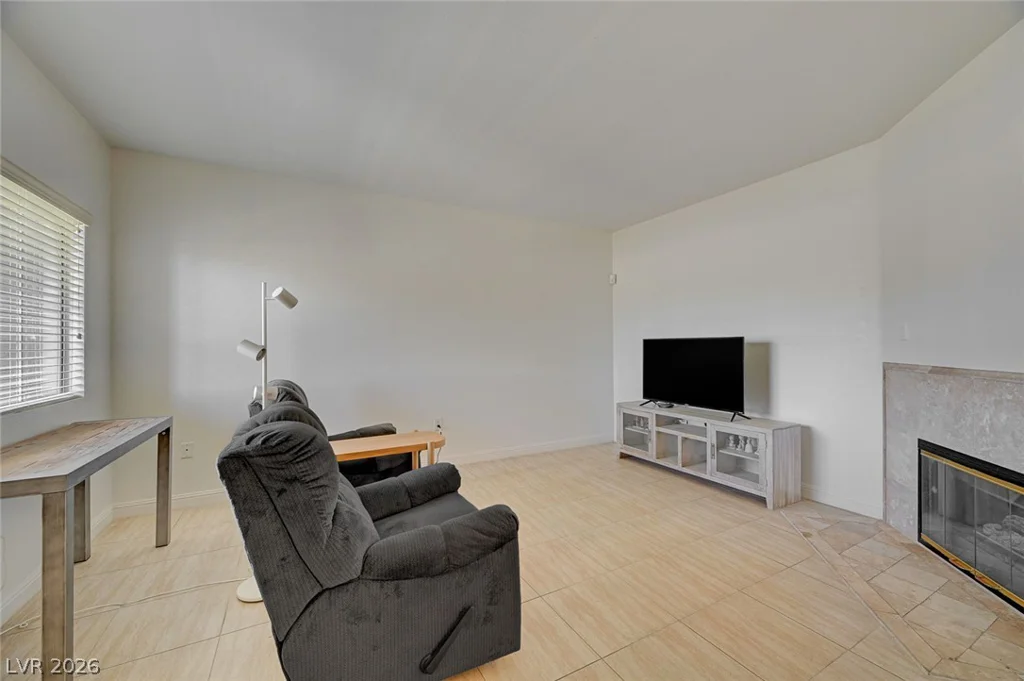 5250 Rainbow, Las Vegas, NV 89118