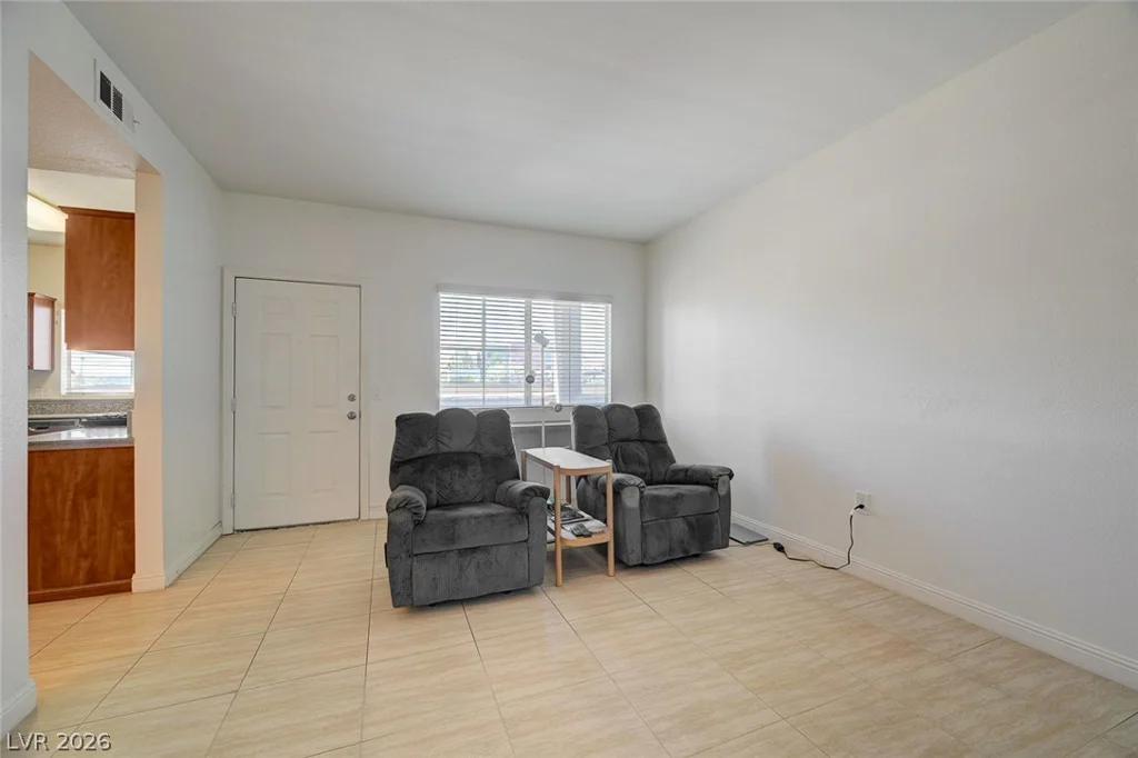 5250 Rainbow, Las Vegas, NV 89118
