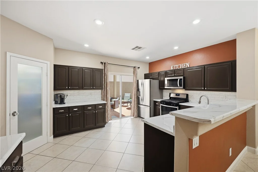 8945 Houston Ridge, Las Vegas, NV 89178