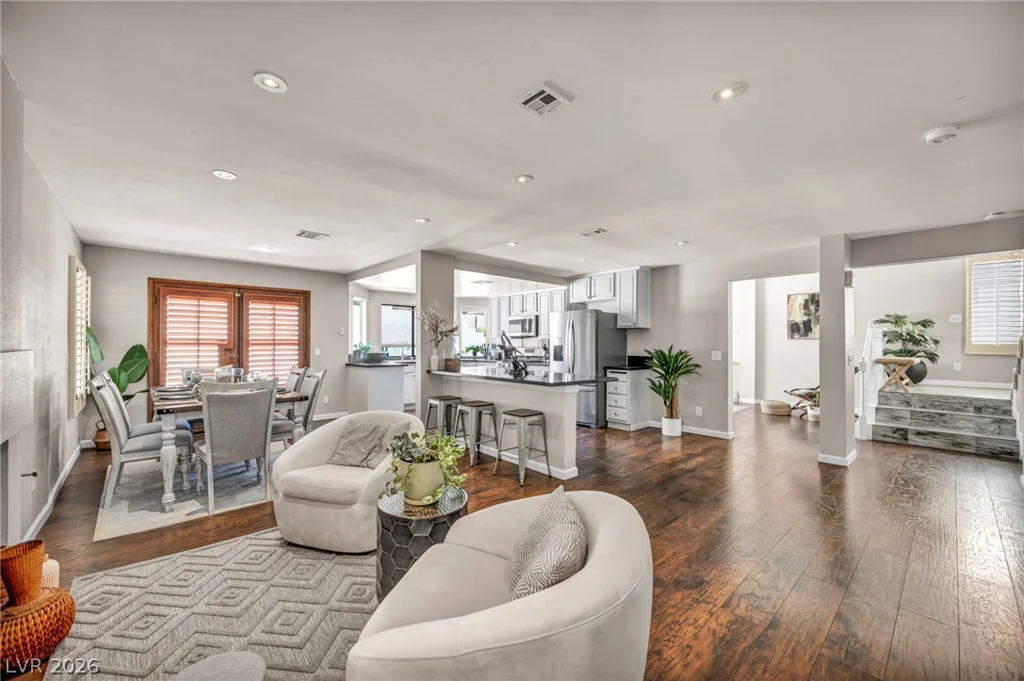 9008 Pebble Shore, Las Vegas, NV 89117