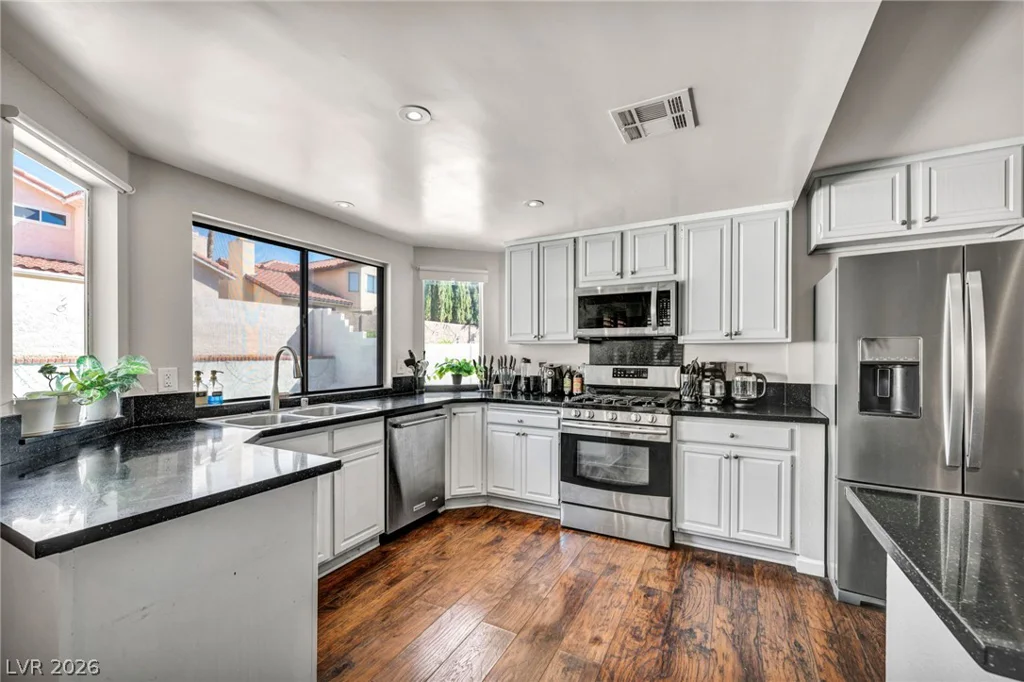 9008 Pebble Shore, Las Vegas, NV 89117