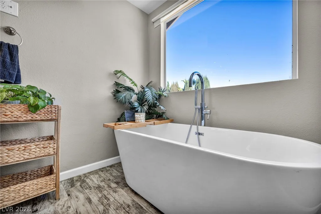 9008 Pebble Shore, Las Vegas, NV 89117